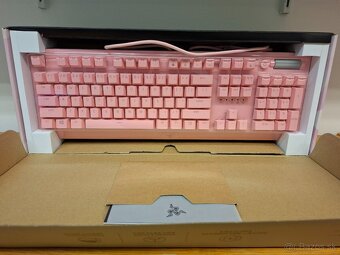 Predám klavesnicu razer blackwidow v3 ružovú - 2
