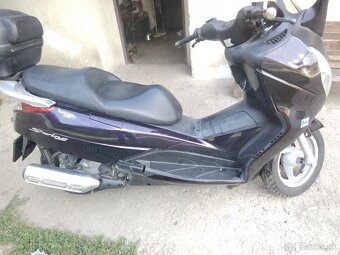 Predám motocykel skúter honda - 2