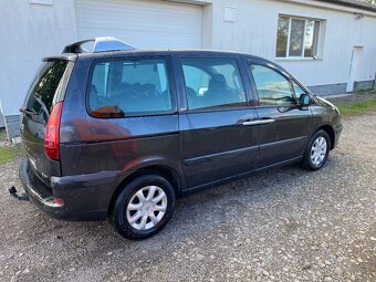 Peugeot 807 7.miestne - 2
