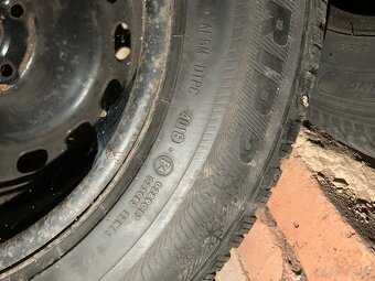 Zimne pneu 215/65 r16 - 2