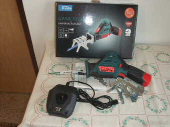 Akumulatorová chvostová píla - 2