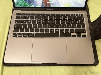 Na predaj MacBook Air M1 (13,3”, 256GB) V ZÁRUKE+ prísluško - 2