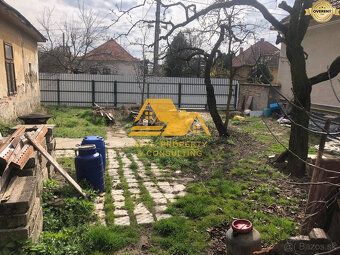 Predám pozemok so starým domom v obci Komoča - 2