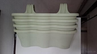 Kvetináče na zavesenie na balkón - 2