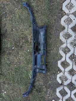 Predné čelo Fabia 1 - 2