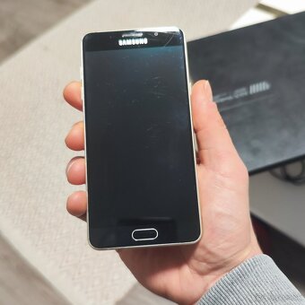 Samsung Galaxy A5 2016 - 2
