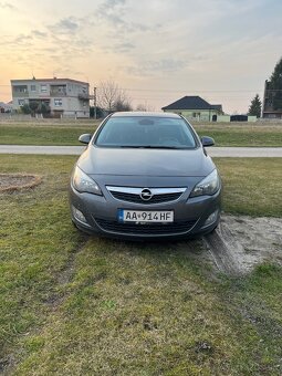 Opel Astra J 1,4 turbo 103kW - 2