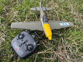 Predam rc lietadlo p51 400mm - 2