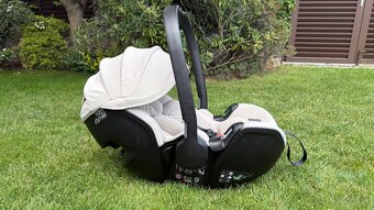 Britax Römer Baby-Safe Pro 5Z Bundle– ako nová - 2