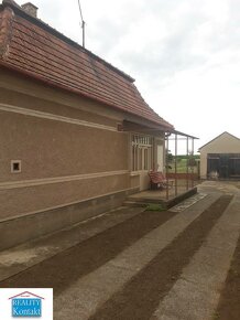 Na predaj zachovalý rodinný dom  v obci Radvaň nad Dunajom v - 2
