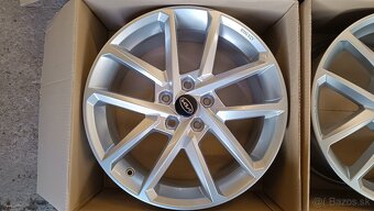 R18 5x114,3 mm BORBET strieborné KIA - 2