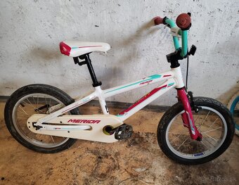 Detský bicykel zn. Merida a pomocné kolieska - 2