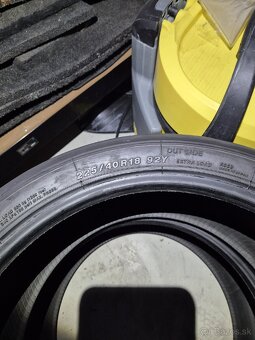Yokohama A052 225/40 R18 semislick - 2