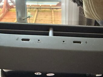 Zadny displej Tesla Model 3/Y - 2