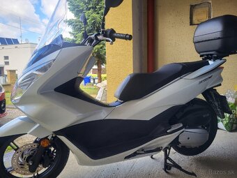 REZERVOVANÉ......Predám Hondu pcx 125 - 2