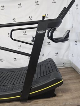 Bežecký pás Technogym Skillmill - 2