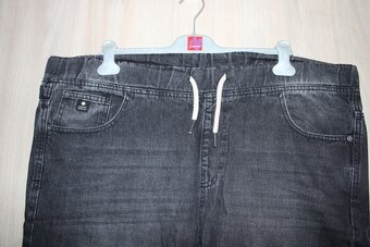 Čierne krátke č. 38 - zn. Cropp - pánske - 2