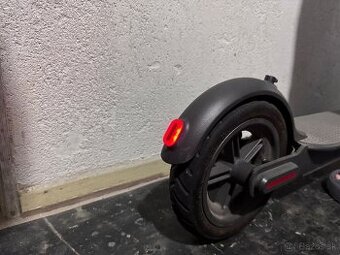 Elektrokolobežka xiaomi mi electric scooter - 2