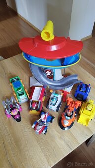 Paw Patrol veža s 8mi autami - 2