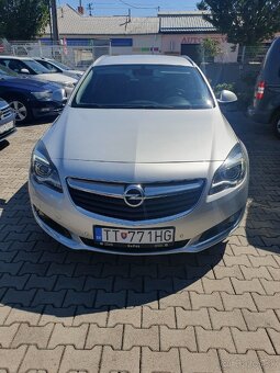 Opel Insignia 2,0 CDTI Sports Tourer SW - 2