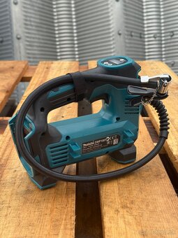 AKU kompresor Makita - 2