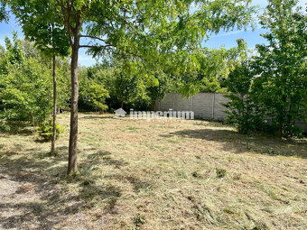 Pekný slnečný stavebný pozemok 750m2 na predaj - Gabčíkovo. - 2