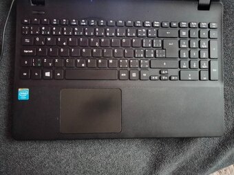 rozpredám funkčný notebook Acer aspire ES1-571 - 2