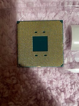 AMD Ryzen 9 3900X - 2