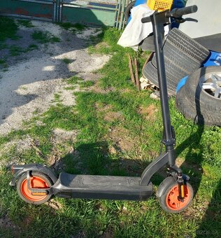 Elektrická kolobežka - 2