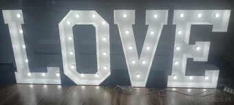 Svetelný nápis LOVE - 2
