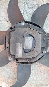 Predám ventilátor chladenia bmw e60 - 2