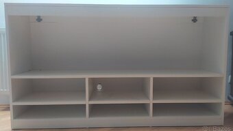 Výstavná skriňa - 2