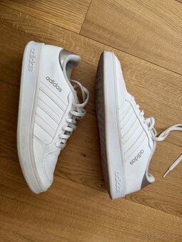 biele tenisky Adidas 38 2/3 - 2