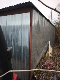 3 garaze za 1490 €.. 6x6m a 2x6m - 2