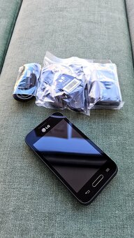 LG L40 - 2