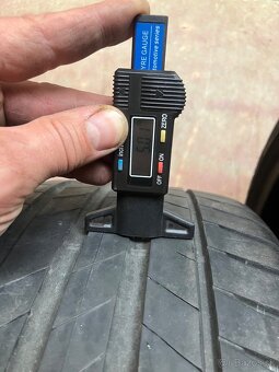 Bridgestone 225/40 R18 letné - 2