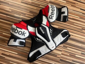 Reebok ramena 14k L - 2