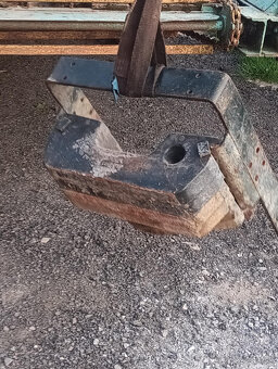 ponúkam závažie na zetor - 2