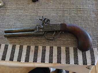 Replika pistol - 2