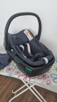 MaxiCosi iSIZE Coral 360 Vajíčko Graphite - 2