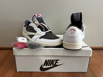 NIKE AIR JORDAN 1 TRAVIS SCOTT. , NIKE AIR FORCE - 2