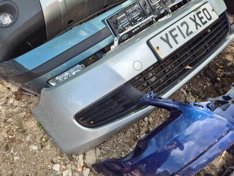 Predám kompletný predný nárazník na Volkswagen Golf 6 VI - 2