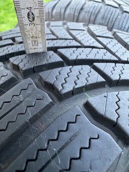 225/60 R18 zimne pneu Bridgestone 2022 - 2
