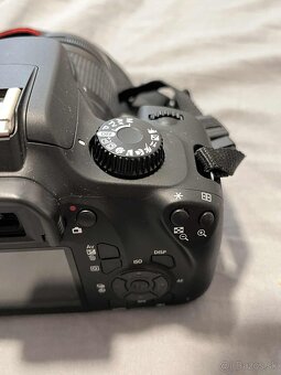 Canon D4000 - 2