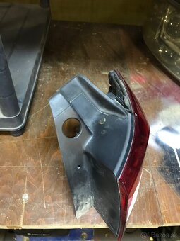 Vw passat B8 zadný Led svetlomet - 2