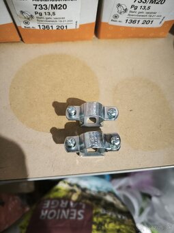 Úchyt M20 OBO 1361 201 - 2