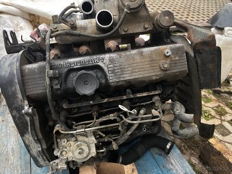 Mitsubishi pajero 2.5 motor - 2