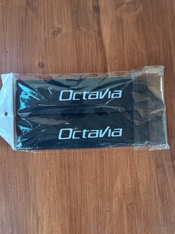 Predám návleky na bezpečnostný pas s logom Octavia - 2