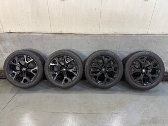 Zimna sada z BMW x7 r21 - 2