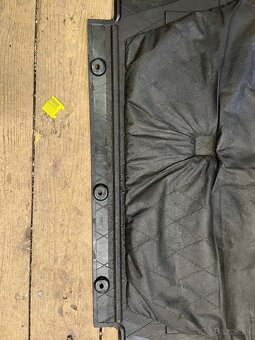 Spodny kryt motora - 2